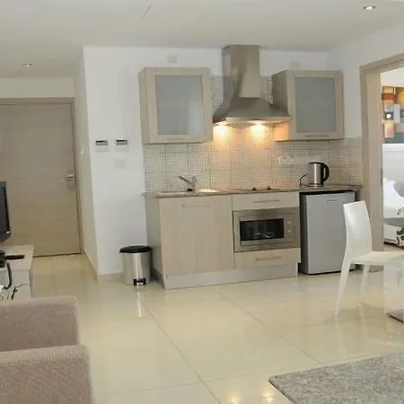 Frixos شقة فندقية لارنكا