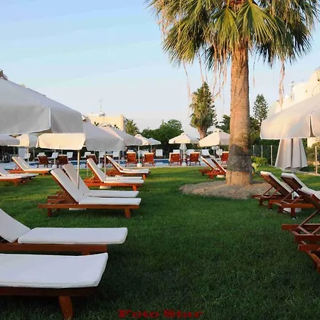 Frixos Aparthotel