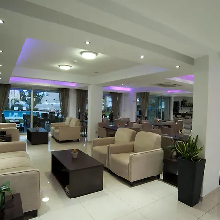 Aparthotel Frixos 3*