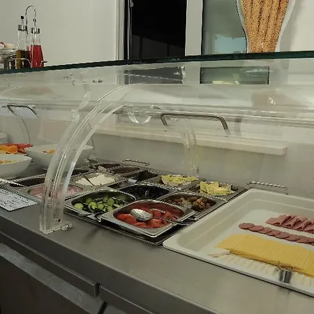 Frixos 公寓式酒店 拉纳卡