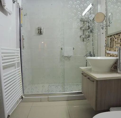 Frixos Aparthotel 4*