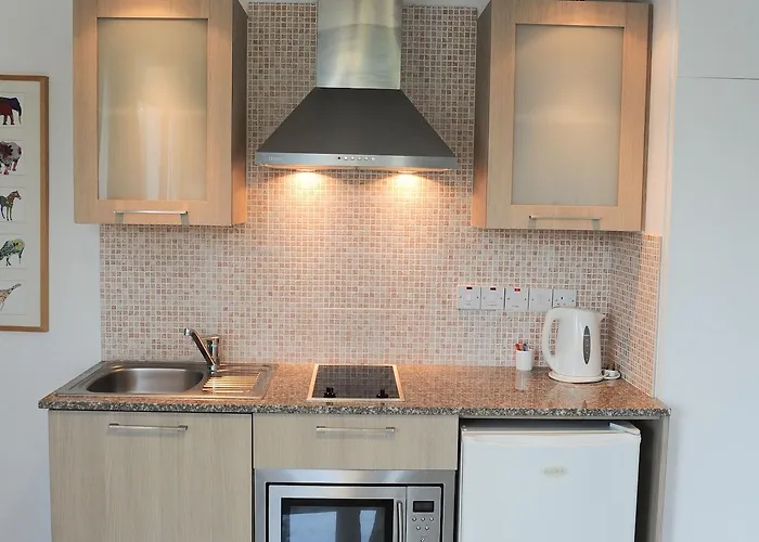 Aparthotel Frixos Larnaca