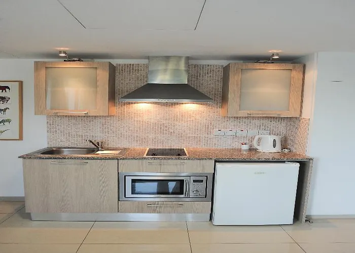 Frixos Aparthotel Larnaca