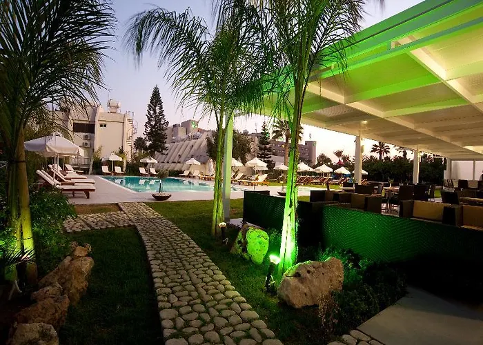 Aparthotel Frixos 4*