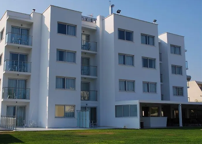 Aparthotel Frixos