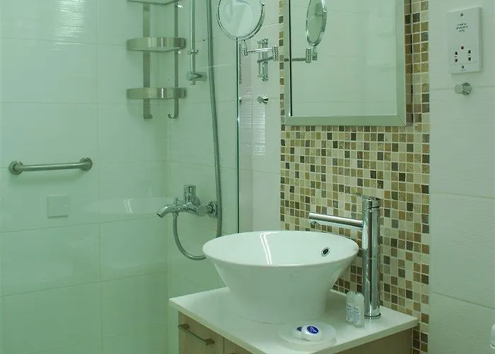 Aparthotel Frixos Larnaca