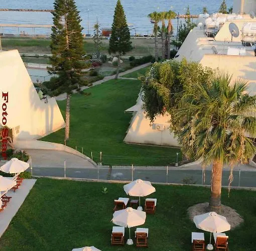 Aparthotel Frixos 4*