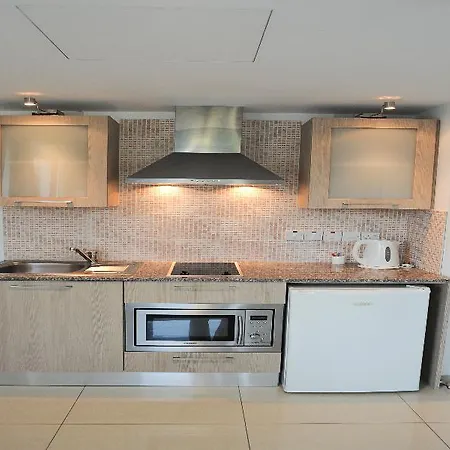 Frixos Apartmanhotel Lárnaka