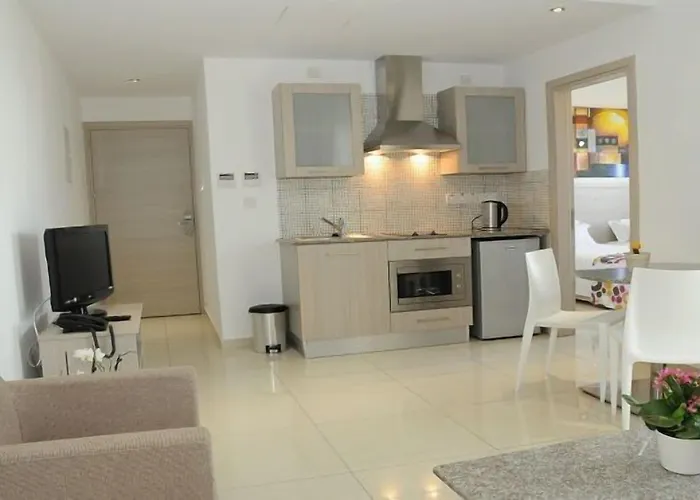 Frixos Lägenhetshotell Larnaca