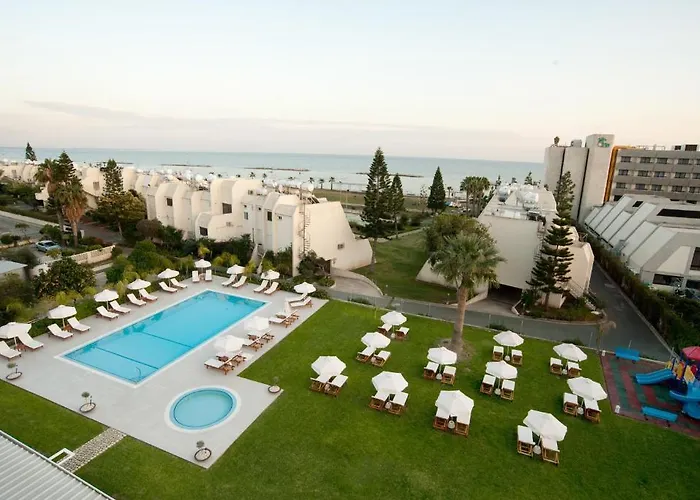 Frixos Lägenhetshotell 4*