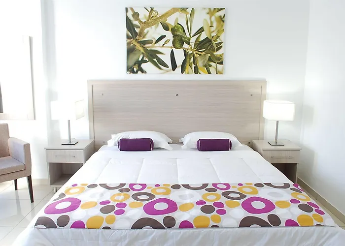 Frixos Lägenhetshotell Larnaca