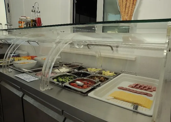 Frixos Lägenhetshotell Larnaca